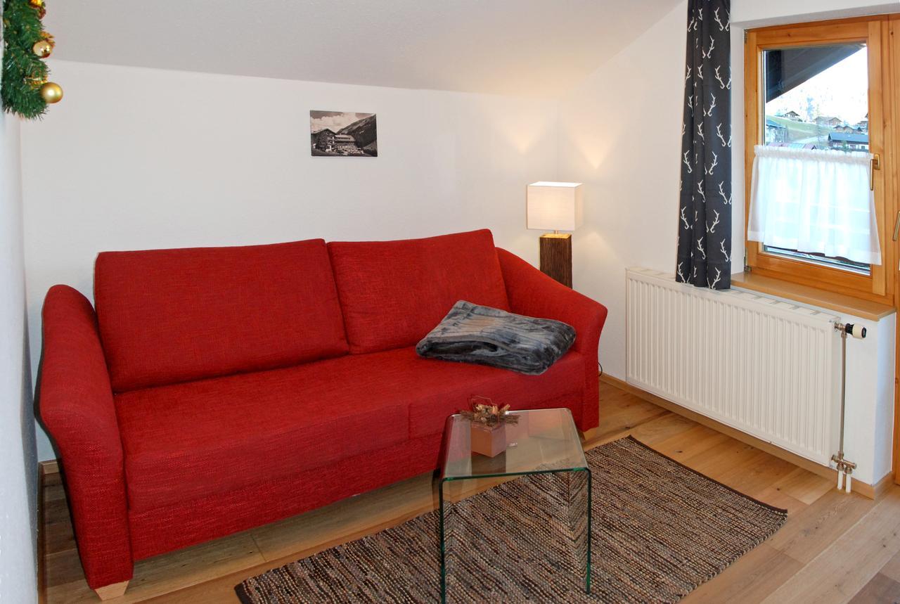 Der Berghof Apart otel Hirschegg  Oda fotoğraf